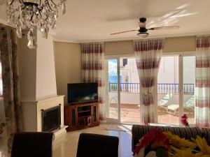 Villa in Nerja with private pool and sea view