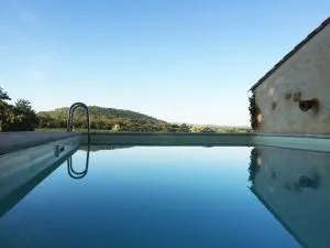 勒马斯普林帕吉尔酒店 - Malemort-du-Comtat