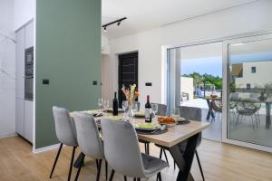 Top New Vila Orbanici