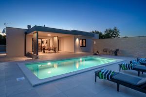 Top New Vila Orbanici