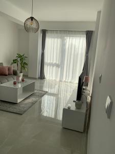 GOLD Apartment-Airport