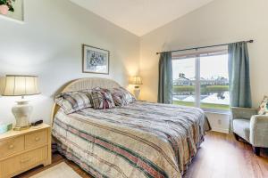 9 Mi to Caspersen Beach Lake-View Home with Porch!