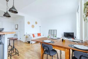 Appartements Le Clair & Spacieux - Parking - 15 min Paris : photos des chambres