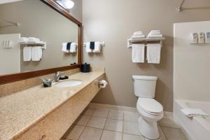 Queen Room with Two Queen Beds room in Best Western Wheatland Inn