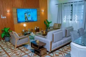 Furnished Downtown 2 Bedrooms - 金沙萨