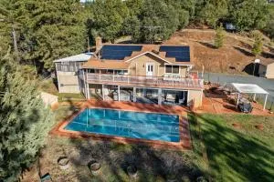 Jackson Escape with Hot Tub and Mtn Views! - Sutter Creek