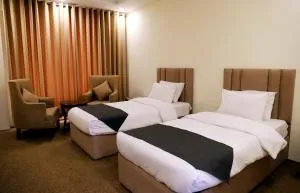 Hilltop Hotel, Hunza - Gilgit