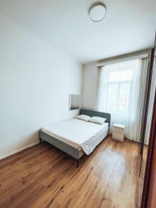 Appartamento in villa antica a pochi passi dal lago