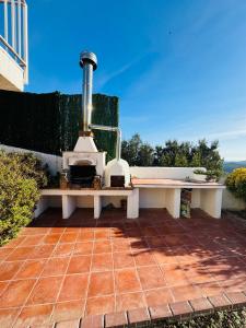Exclusiva casa con vistas despejadas al mar y piscina privada