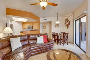 Communal Pool Sunny First-Floor Condo in Phoenix