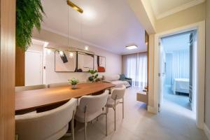 Porto Canoas 101 - Apto térreo 3 quartos à 100 metros da Praia de Bombas