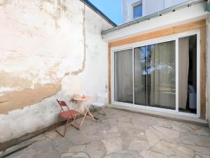 Appartements Grand studio avec Jardin, Parking gratuit : photos des chambres