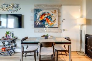 Modern Ft Lauderdale Condo about 7 Mi to Airport!