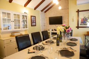 Holiday house with a swimming pool Lucane, Zagora - 23648