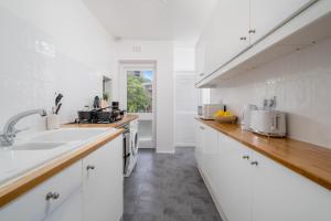 NEW! Cosy Flat - Free Secure Parking - Wapping Station