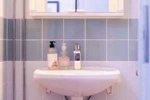 3 Lovely rooms in Helsinki center.