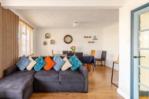 Beautiful 3 bedroom house with garden + Parking