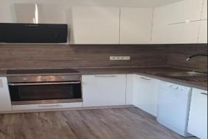 Apartment RR - One Bedroom Apartment with Balcony 