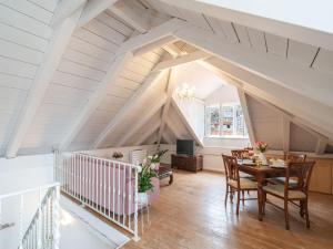 Secret Apartments - Two Bedroom Apartment with City View 
