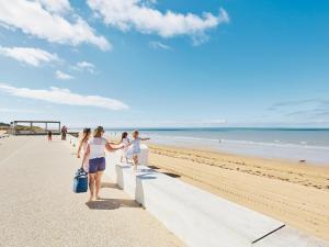 Maisons de vacances Maison mitoyenne proche plage, animaux admis, parking - FR-1-540-300 : photos des chambres