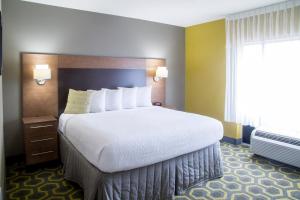 2 Bedroom Suite, Bedroom 1: 1 Queen, Bedroom 2: 1 Queen room in TownePlace Suites by Marriott Oxford