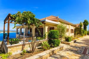 Villa Akros and Suites Zakynthos Greece