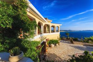 Villa Akros and Suites Zakynthos Greece