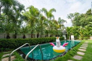 Havenwood -Newly Launched Pool Facing Green Getaway