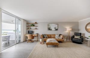 The Rivers Edge Retreat - Glistening Blue Views - Ubytování bez kategorie ve městě Noosaville