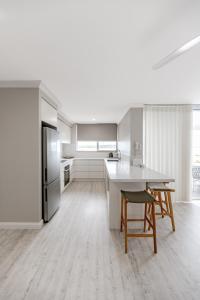 The Rivers Edge Retreat - Glistening Blue Views