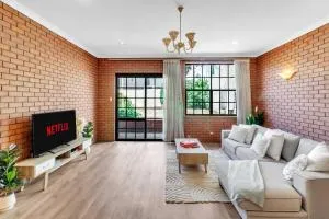 Charming Family Retreat with Arcade - Glenunga - Adelaide