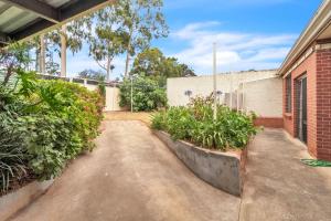 Charming Family Retreat with Arcade - Glenunga