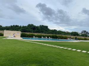 Tropical Dream, 2 Hab, 2 Baños, Terraza, Piscina, WiFi de Alta Velocidad Gratis