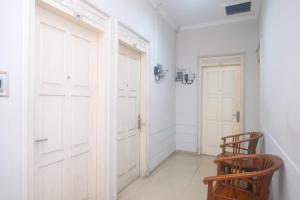 RedDoorz Plus near Adisucipto Airport 2
