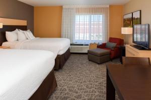Queen Studio room in TownePlace by Marriott Suites Detroit Auburn Hills