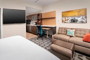 TownePlace Suites by Marriott College Park