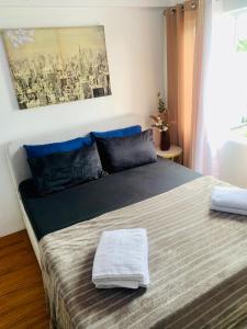 As Place - Downtown, Stunning Apartment with Pool!