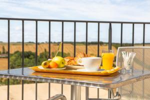 Logis Hotels - Le relais des deux vallees - Hotel et restaurant : Chambre Double avec Terrasse