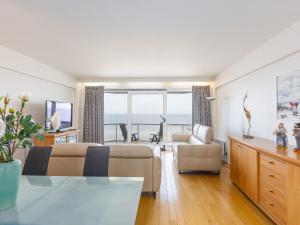 Apartment with 2 bedrooms and sea view