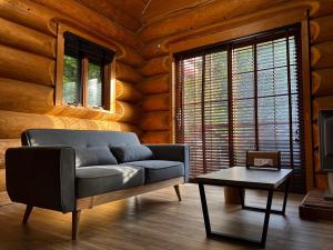 Prime勝沼 森の中のプライベートログハウス 緑に包まれてBBQを楽しむ癒しの空間