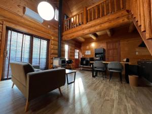 Prime勝沼 森の中のプライベートログハウス 緑に包まれてBBQを楽しむ癒しの空間