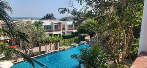 The Sky Cozy pool villa garden view