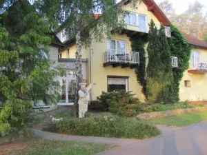 Natur& Waldhotel Johannesruh - Drosedow