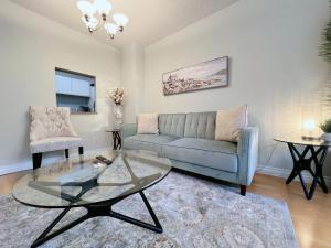 Beautiful 2 Beds Dwtn apt Free Parking King Bed