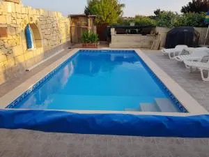 Farmhouse on an olive grove - Qrendi