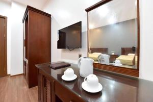 Gieng Ngoc Ocean moutain view Cat ba