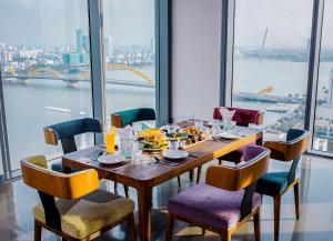 Wink Hotel Danang Centre - 24hrs Stay