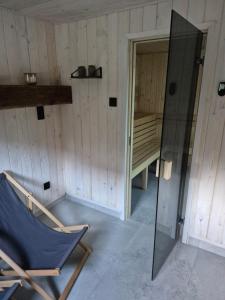 Domek Viking z prywatnym ogrzewanym basenem sauną oraz balią z jacuzzi