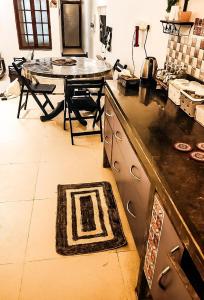 VERY Beautiful Whitetown home l Walkable to beach