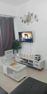 Commonwealth Residences combine 2 units